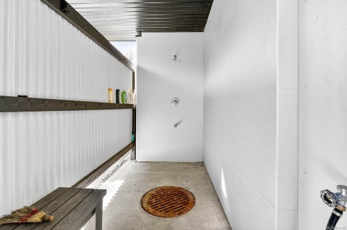 302-700 Yew Wood Rd, Tofino, BC -  With Exterior