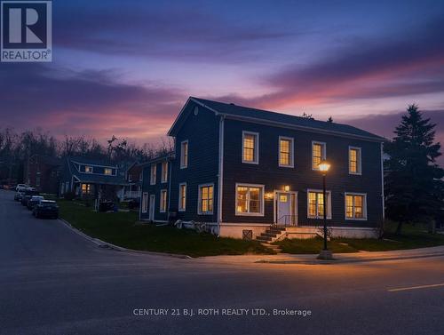194 DUNLOP STREET E  Barrie, ON L4M 1B4