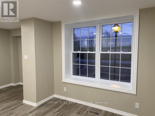 194 Dunlop Street E, Barrie, ON - Indoor Photo Showing Other Room