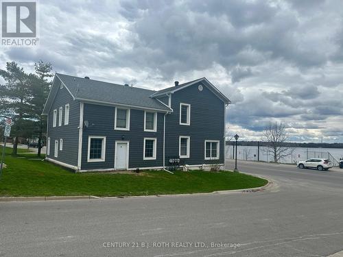 194 Dunlop Street E, Barrie, ON - Outdoor