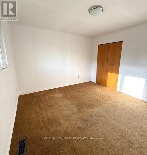 19 Finlay Mill Road, Springwater, ON - Indoor Photo Showing Other Room