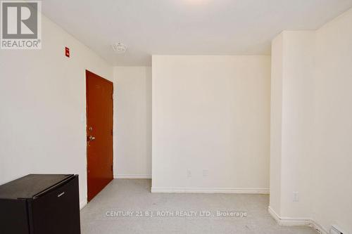 24 North Street N, Barrie, ON - Indoor Photo Showing Other Room