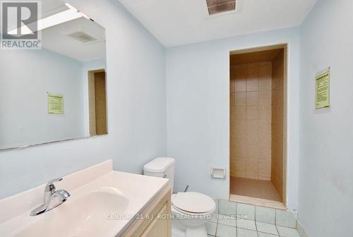 24 North Street N, Barrie, ON - Indoor Photo Showing Bathroom