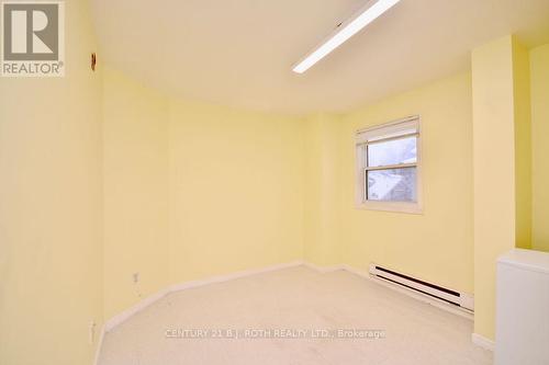 24 North Street N, Barrie, ON - Indoor Photo Showing Other Room