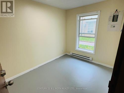 24 North Street N, Barrie, ON - Indoor Photo Showing Other Room