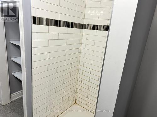 99 Mulcaster Street, Barrie, ON - Indoor Photo Showing Bathroom