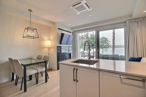 Cuisine - 115-694 Ch. Ripple Cove, Ayer'S Cliff, QC - Indoor Photo Showing Dining Room