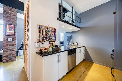 Cuisine - 301-2321 Av. Des Érables, Montréal (Ville-Marie), QC 