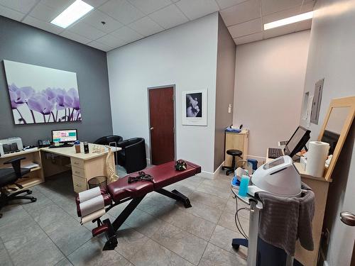 Commerce - 1010  - 1040 Boul. René-Lévesque, Drummondville, QC - Indoor Photo Showing Office