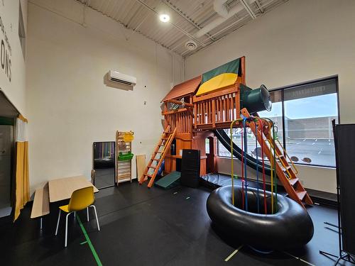 Commerce - 1010  - 1040 Boul. René-Lévesque, Drummondville, QC - Indoor