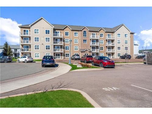 106-33 Sifroi ST  Dieppe, NB E1A 5T1