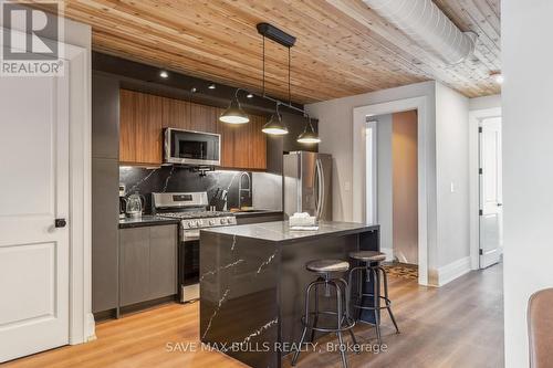 1320 Queen Street W, Toronto, ON - Indoor Photo Showing Kitchen