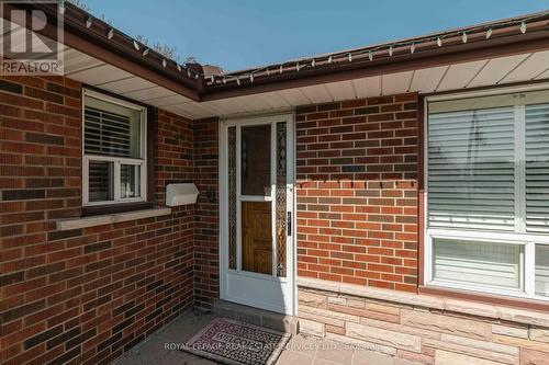 365 Sandhurst Drive, Oakville, ON - Outdoor With Exterior