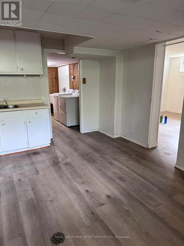 365 Sandhurst Drive, Oakville, ON - Indoor Photo Showing Kitchen