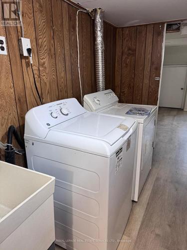 365 Sandhurst Drive, Oakville, ON - Indoor Photo Showing Laundry Room