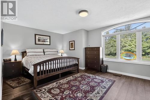 35 Elgin Street S, Blue Mountains, ON - Indoor Photo Showing Bedroom