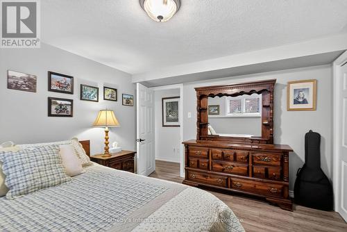 35 Elgin Street S, Blue Mountains, ON - Indoor Photo Showing Bedroom