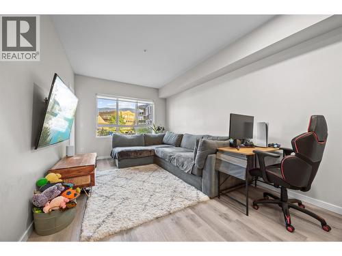 2301 Carrington Road Unit# 128, West Kelowna, BC - Indoor Photo Showing Living Room