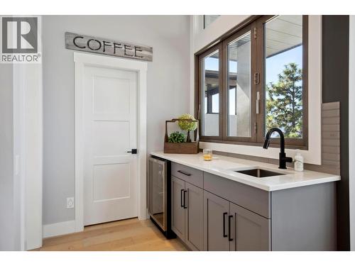 3580 Boxwood Road, Kelowna, BC - Indoor