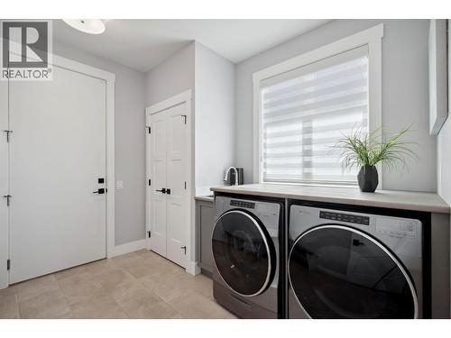 3580 Boxwood Road, Kelowna, BC - Indoor Photo Showing Laundry Room