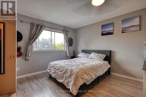 60 Canrobert Street, Woodstock (Woodstock - South), ON - Indoor Photo Showing Bedroom