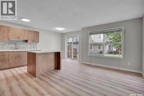 213 410 Ledingham Way, Saskatoon, SK - Indoor Photo Showing Kitchen