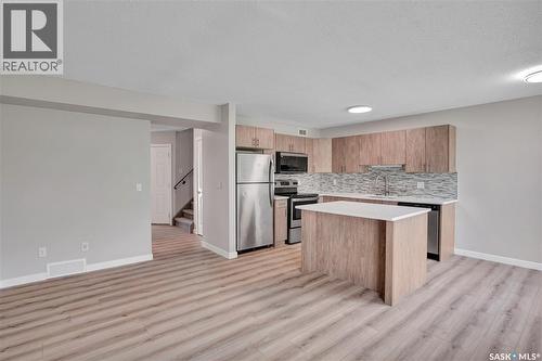 213 410 Ledingham Way, Saskatoon, SK - Indoor Photo Showing Kitchen