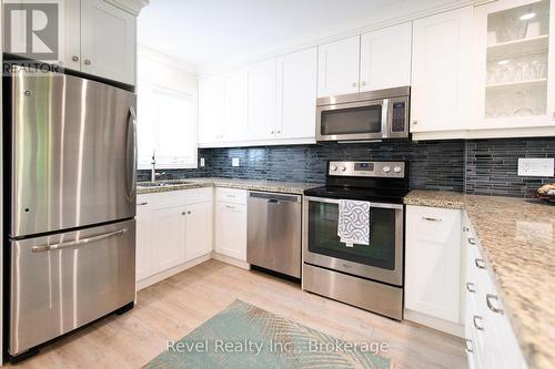 58 - 145 Fairway Crescent, Collingwood, ON - Indoor Photo Showing Kitchen With Stainless Steel Kitchen With Upgraded Kitchen