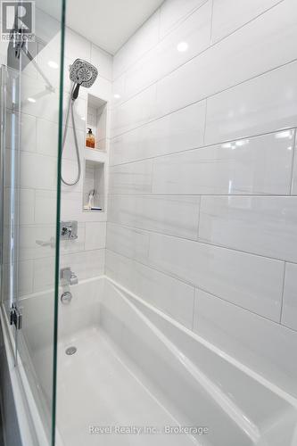 58 - 145 Fairway Crescent, Collingwood, ON - Indoor Photo Showing Bathroom