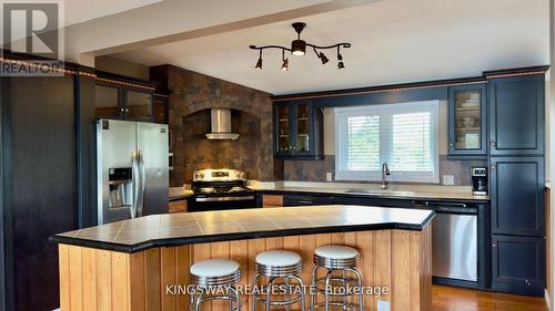 18 Mitchellview Road, Kawartha Lakes, ON - Indoor Photo Showing Kitchen