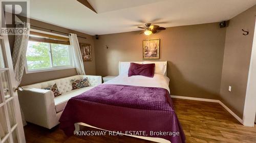 18 Mitchellview Road, Kawartha Lakes, ON - Indoor Photo Showing Bedroom