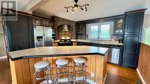 18 Mitchellview Road, Kawartha Lakes, ON - Indoor Photo Showing Kitchen
