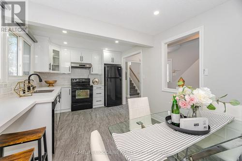 22 Highview Trail, Brampton, ON - Indoor