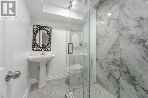 22 Highview Trail, Brampton, ON - Indoor Photo Showing Bathroom