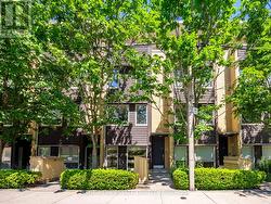 6 - 10A CECIL STREET  Toronto, ON M5T 3B1