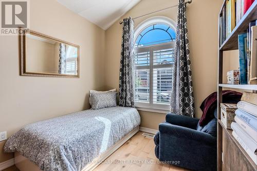 42 Cittadella Boulevard, Hamilton, ON - Indoor Photo Showing Bedroom