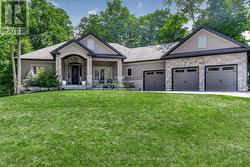 25 HERON BOULEVARD  Springwater, ON L0L 1Y3