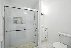 Salle de bains attenante à la CCP - 