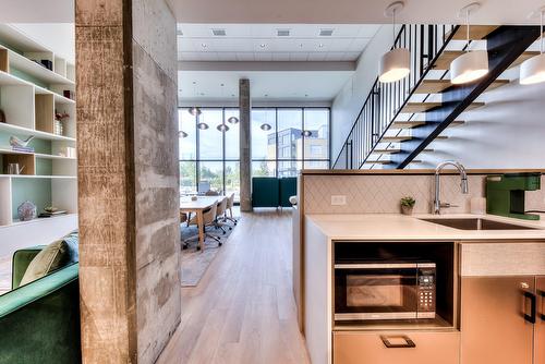 Salle communautaire - 712-515 Rue Des Marronniers, Candiac, QC - Indoor Photo Showing Other Room