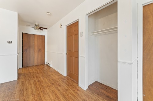 Logement - 117  - 121 Rue Dollard, Magog, QC - Indoor Photo Showing Other Room