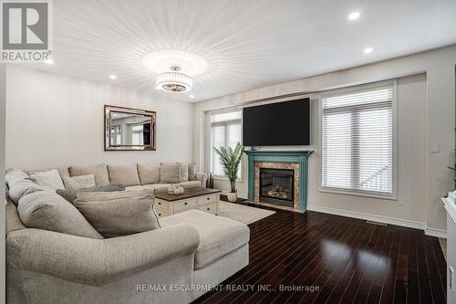 575 Stonehenge Drive, Hamilton, ON - Indoor Photo Showing Living Room With Fireplace