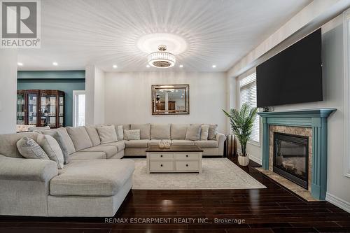 575 Stonehenge Drive, Hamilton, ON - Indoor Photo Showing Living Room With Fireplace