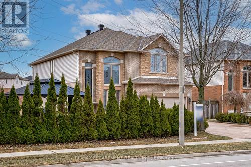 575 Stonehenge Drive, Hamilton, ON - Outdoor