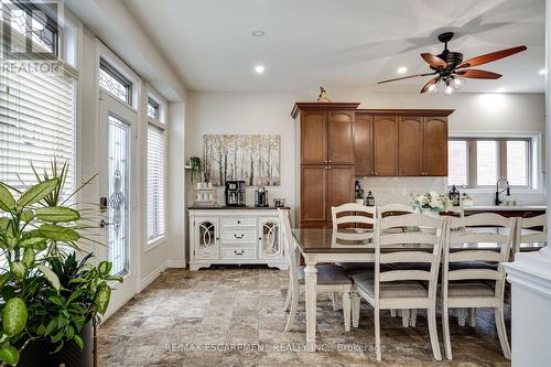 575 Stonehenge Drive, Hamilton, ON - Indoor Photo Showing Dining Room