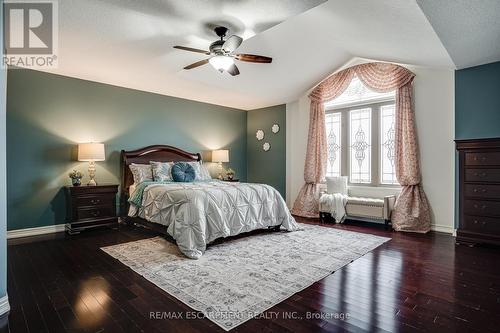 575 Stonehenge Drive, Hamilton, ON - Indoor Photo Showing Bedroom