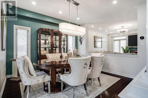 575 Stonehenge Drive, Hamilton, ON - Indoor Photo Showing Dining Room