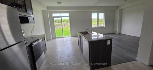 34 Hillcroft Way, Kawartha Lakes, ON - Indoor Photo Showing Kitchen