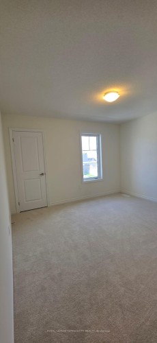 34 Hillcroft Way, Kawartha Lakes, ON - Indoor Photo Showing Other Room