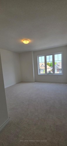 34 Hillcroft Way, Kawartha Lakes, ON - Indoor Photo Showing Other Room