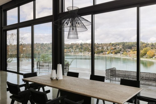 2701 Sea View Rd, Saanich, BC 